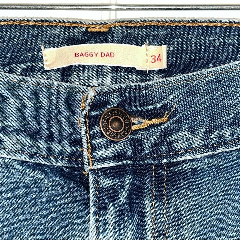 Levi's Premium Baggy Dad Wide Leg Jeans Women's Sz 34 Medium Wash distressed - Picture 3 of 6